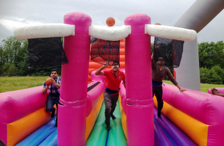 Bungee Basketball Run