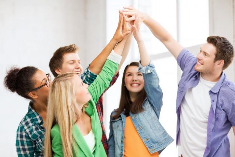 What Goes into Hosting a Team Building Event?